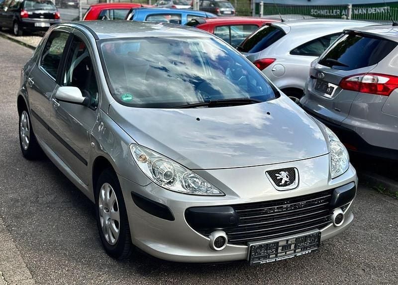 Grau Gebraucht 2005 Peugeot 307 Filou Limousine | 1.990 € (Fairer Preis) - Bild 1/4