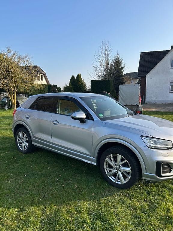 Gebraucht Audi Q2 Sport 150 PS (110 kW) 2019 Grau SUV