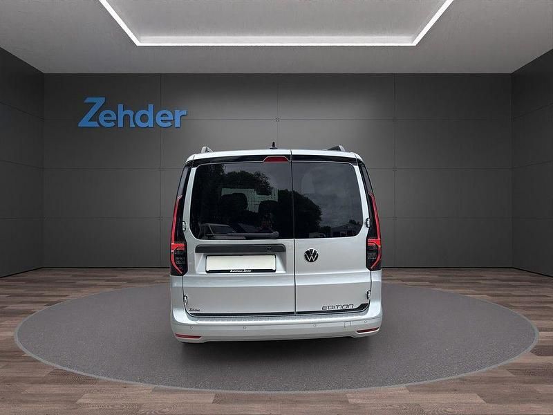 Gebraucht VW Caddy Maxi Life Edition 122 PS (89 kW) 2024 Reflexsilber metallic Van / Kleinbus