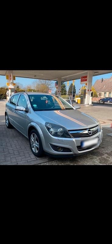 Gebraucht Opel Astra 90 PS (66 kW) 2008 Grau Coupé