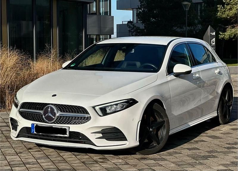 Gebraucht Mercedes A220 AMG line 190 PS (139 kW) 2019 Weiß Limousine