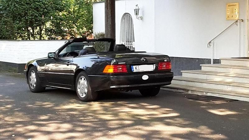 Schwarz Gebraucht 1992 Mercedes SL500 Cabrio | 29.900 € - Bild 1/4