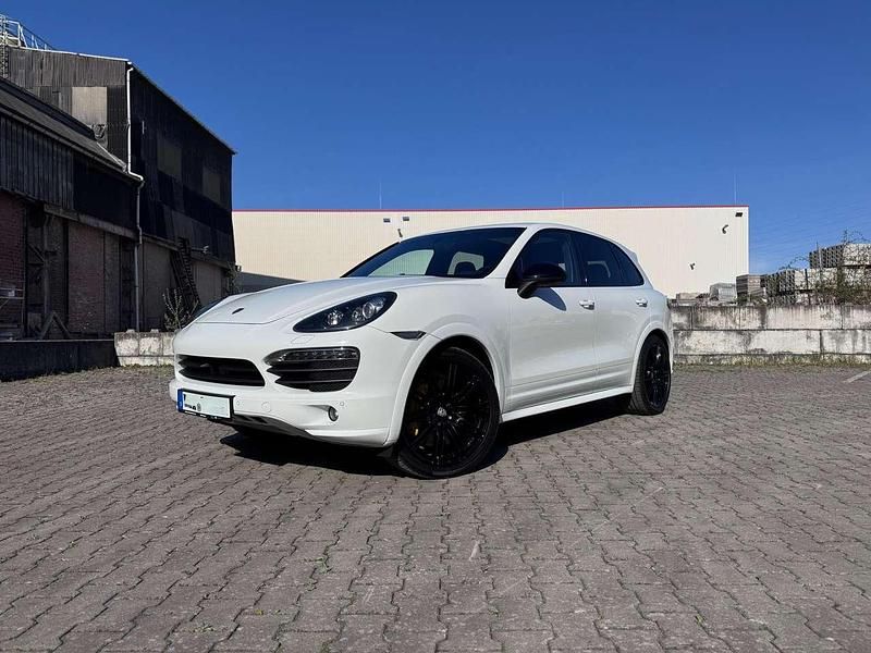 Weiß Gebraucht 2012 Porsche Cayenne S SUV | 20.380 € (Fairer Preis) - Bild 1/4
