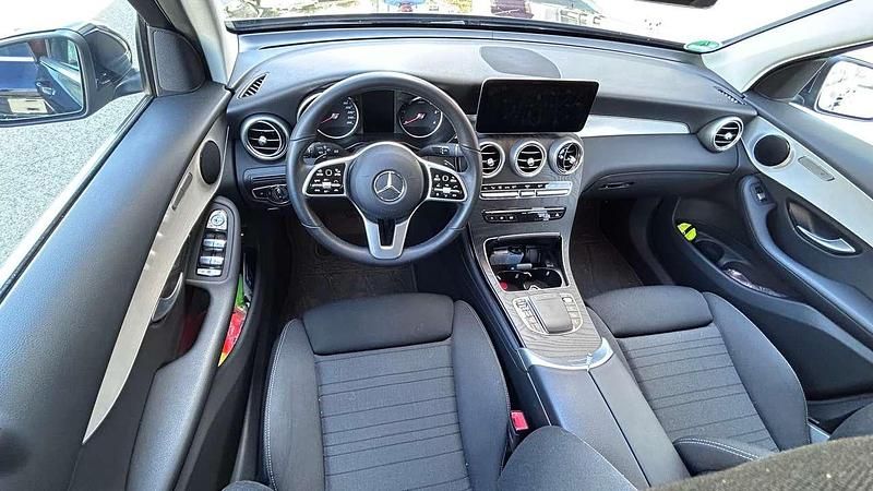 Gebraucht Mercedes GLC300e 194 PS (142 kW) 2022 Cavansitblau  metalliclack SUV