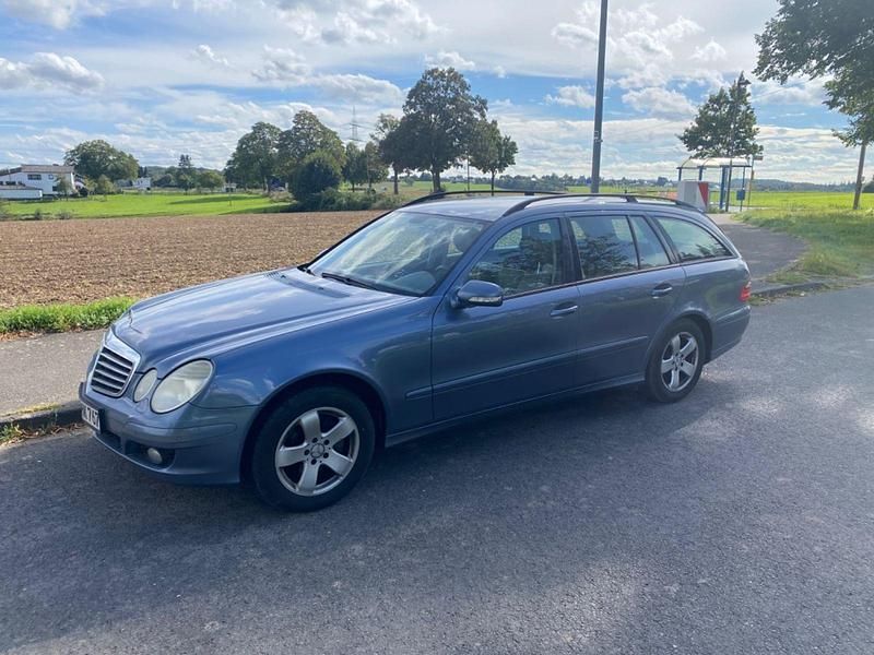 Gebraucht Mercedes E280 231 PS (169 kW) 2006 Blau Kombi