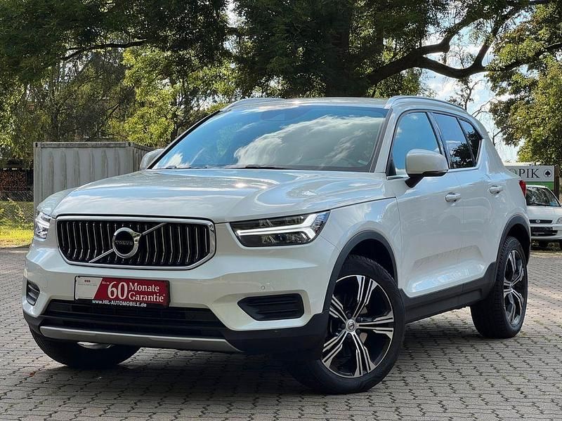 Weiß Gebraucht 2020 Volvo XC40 Inscription SUV | 26.999 € (Guter Preis) - Bild 1/4