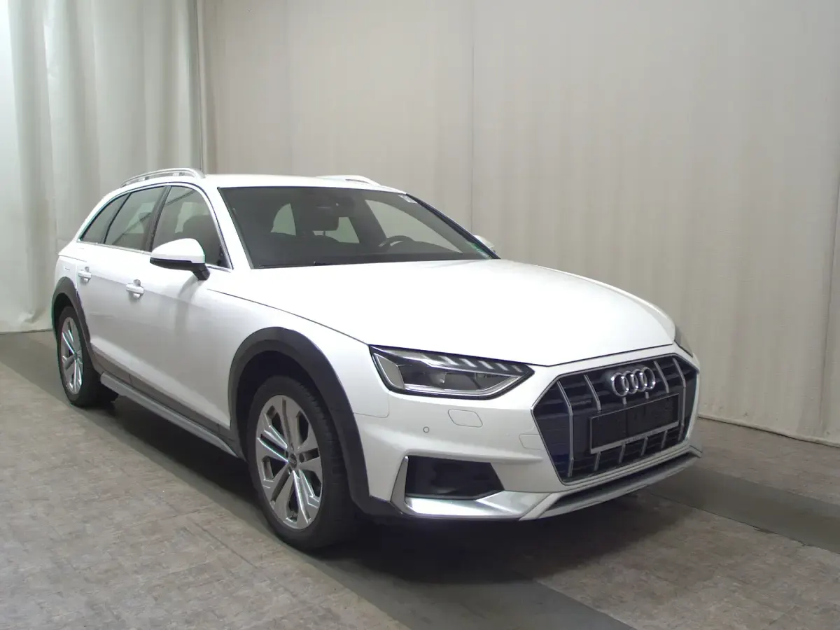 Gebraucht Audi A4 Allroad Ambiente 204 PS (150 kW) 2022 Weiss Kombi