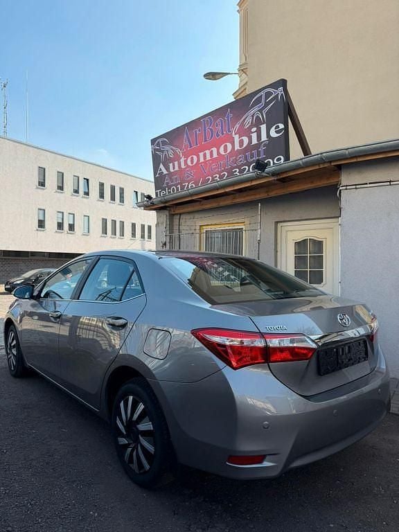 Gebraucht Toyota Corolla Edition 132 PS (97 kW) 2016 Braun Limousine