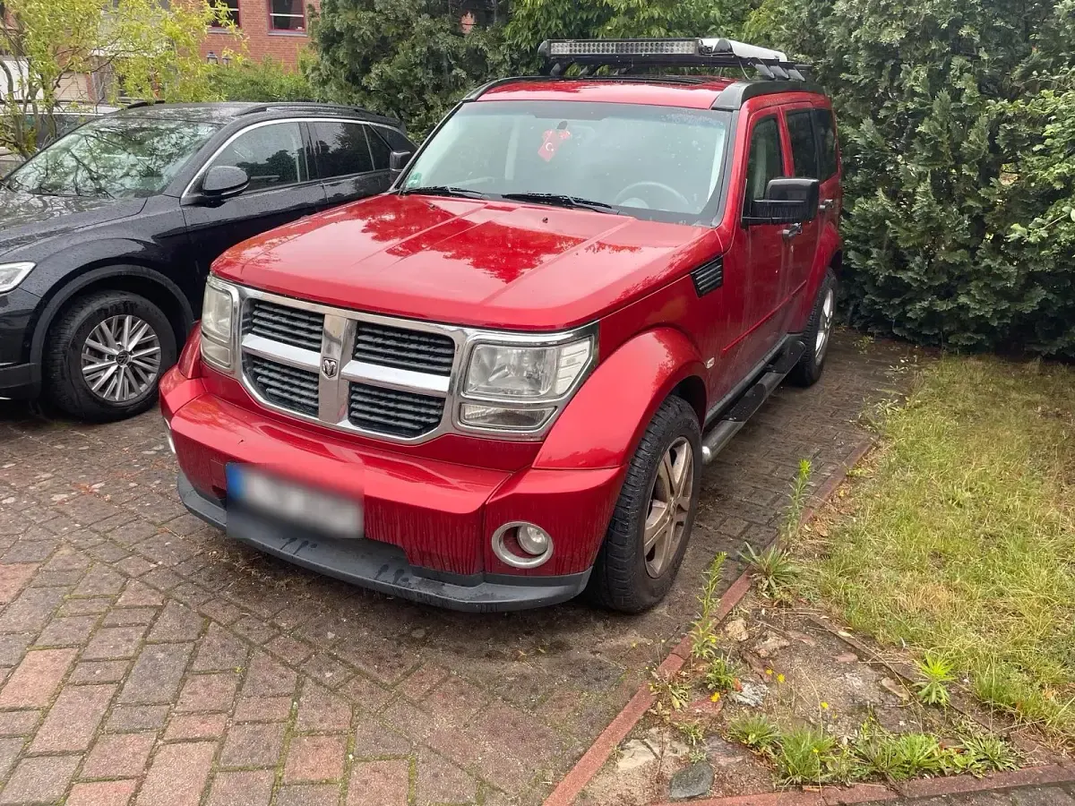Gebraucht Dodge Nitro SXT 177 PS (130 kW) 2009 Rot SUV