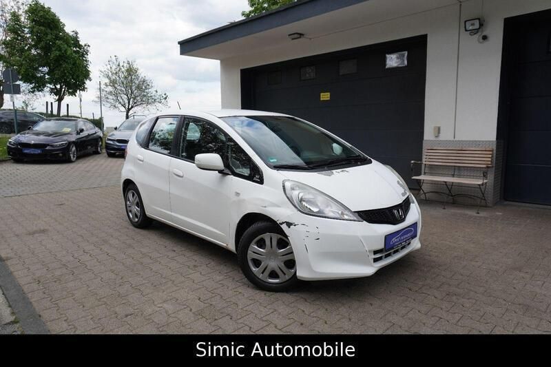 Weiß Gebraucht 2014 Honda Jazz Trend Kleinwagen | 2.650 € - Bild 1/4