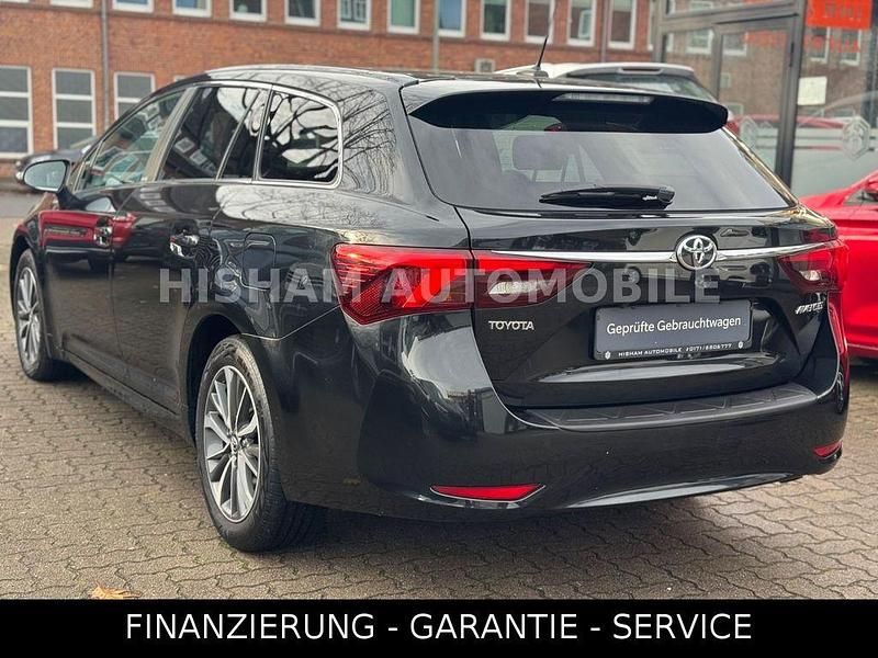 Gebraucht Toyota Avensis Edition-S 111 PS (81 kW) 2016 Night time black Kombi