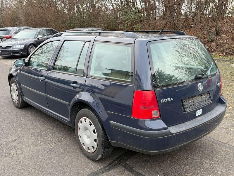 Second-hand VW Bora 110 CP (80 kW) 2002 Albastru Break