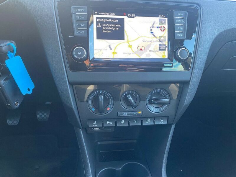 Gebraucht Skoda Rapid Ambition 90 PS (66 kW) 2018 Schwarz metallic Limousine