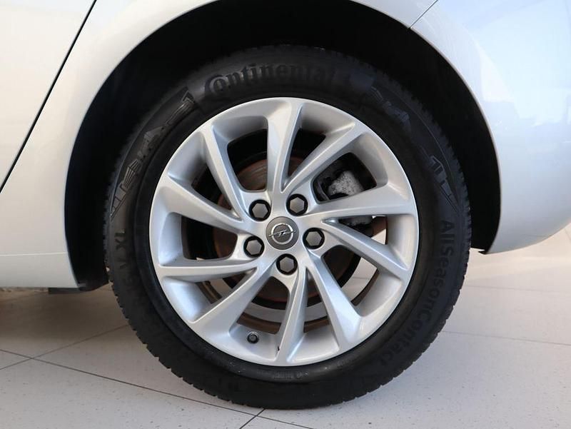 Gebraucht Opel Astra 145 PS (106 kW) 2021 Silber Limousine