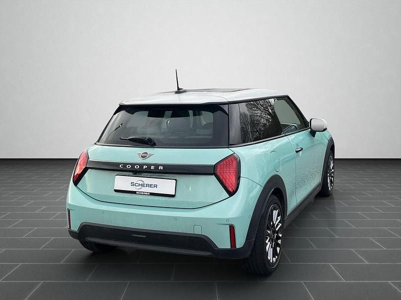Gebraucht Mini Cooper 156 PS (114 kW) 2024 Ocean wave green (metallic) Kleinwagen
