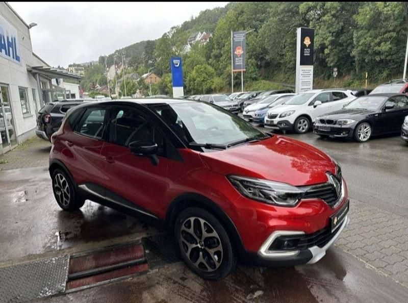 Używany Renault Captur Intens 90 KM (66 kW) 2019 Czerwony SUV