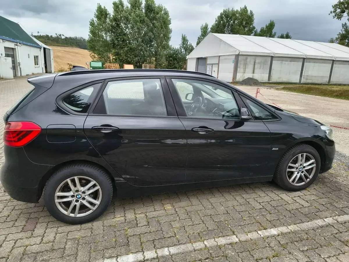 Gebraucht BMW 220 Active Tourer Sport Line 190 PS (139 kW) 2017 Schwarz Van / Kleinbus