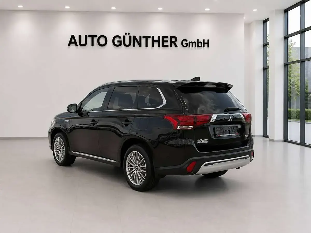 Gebraucht Mitsubishi Outlander P-HEV Plus 135 PS (99 kW) 2020 Rubinschwarz (m) SUV