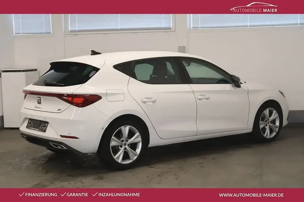 Gebraucht Seat Leon FR-Line 150 PS (110 kW) 2023 Weiß Limousine