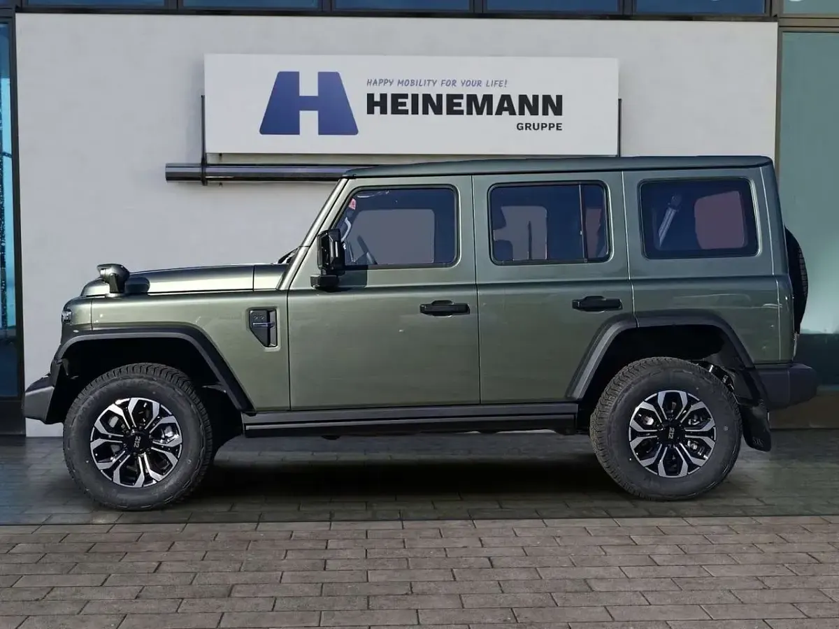 Neu BAW 212 166 PS (122 kW) 2026 Grün SUV