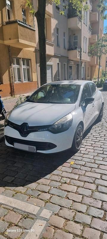 Weiß Gebraucht 2014 Renault Clio IV Limousine | 6.900 € - Bild 1/4