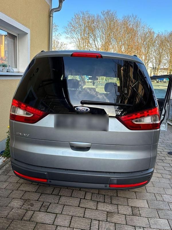 Gebraucht Ford Galaxy Titanium 163 PS (119 kW) 2013 Grau Van / Kleinbus