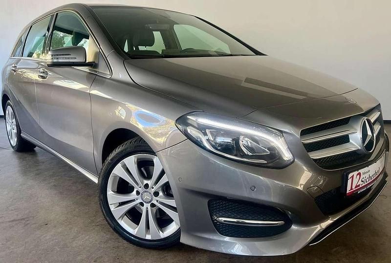 Mountaingrau Gebraucht 2015 Mercedes B220 Van / Kleinbus | 16.390 € (Fairer Preis) - Bild 1/4