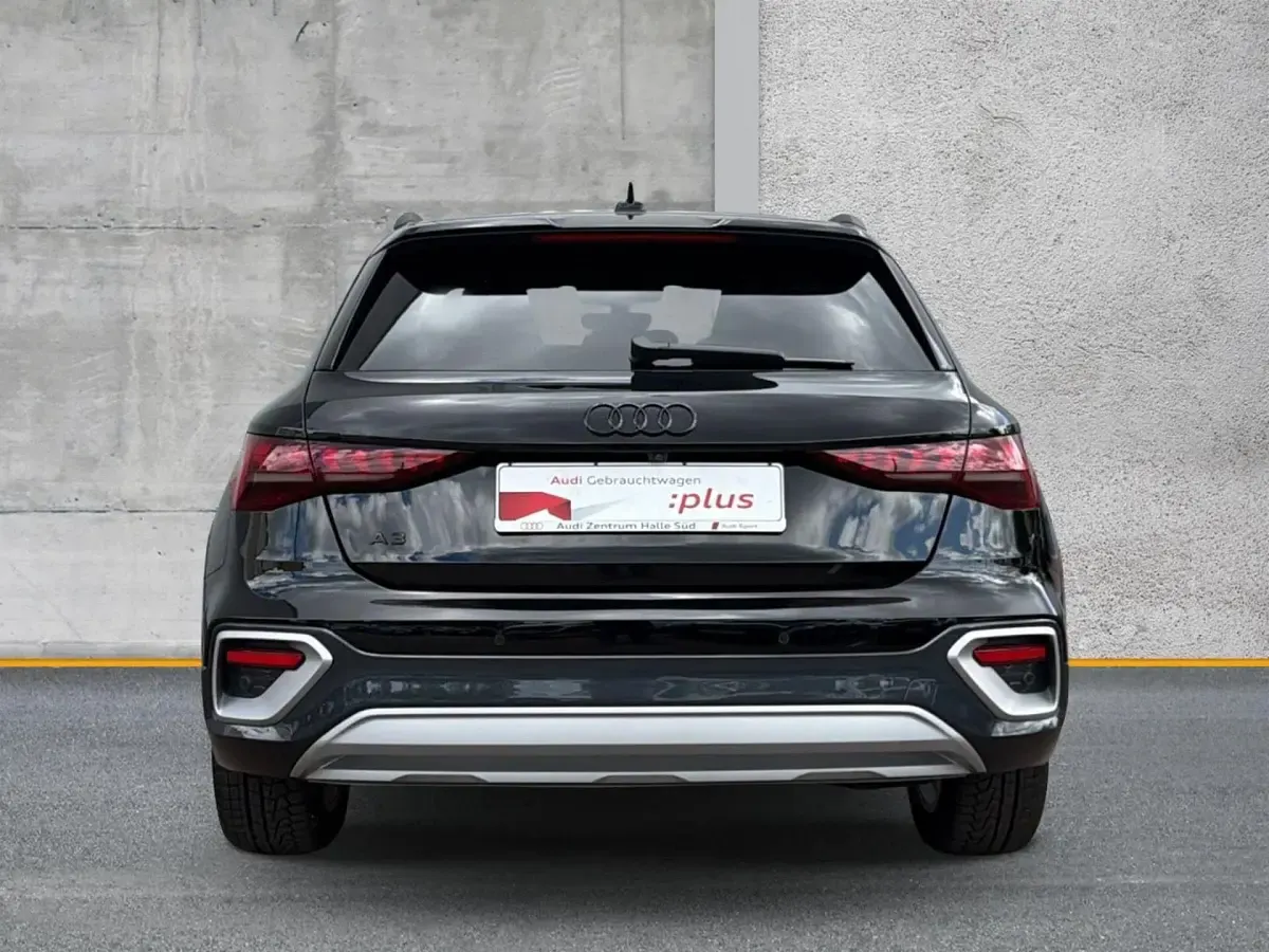 Gebraucht Audi A3 e-tron Ambiente 204 PS (150 kW) 2026 Mythosschwarz metallic Kleinwagen