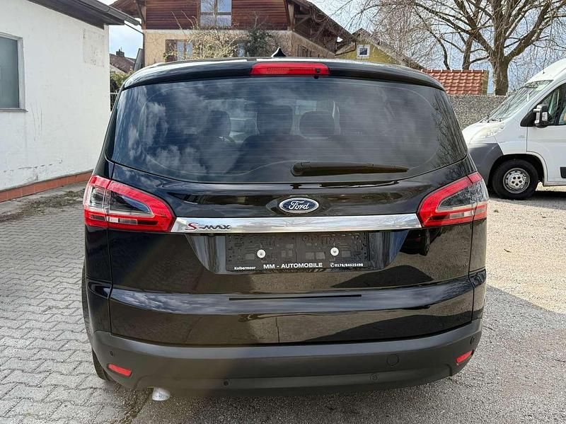 Gebraucht Ford S-MAX Titanium 140 PS (102 kW) 2012 Pantherschwarz metallic Van / Kleinbus