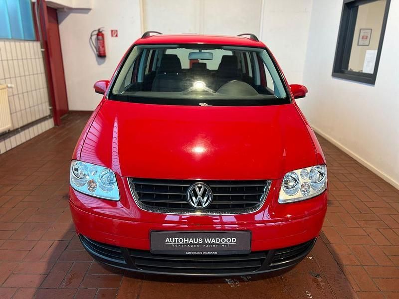 Gebraucht VW Touran Trendline 102 PS (75 kW) 2005 Rot Van / Kleinbus