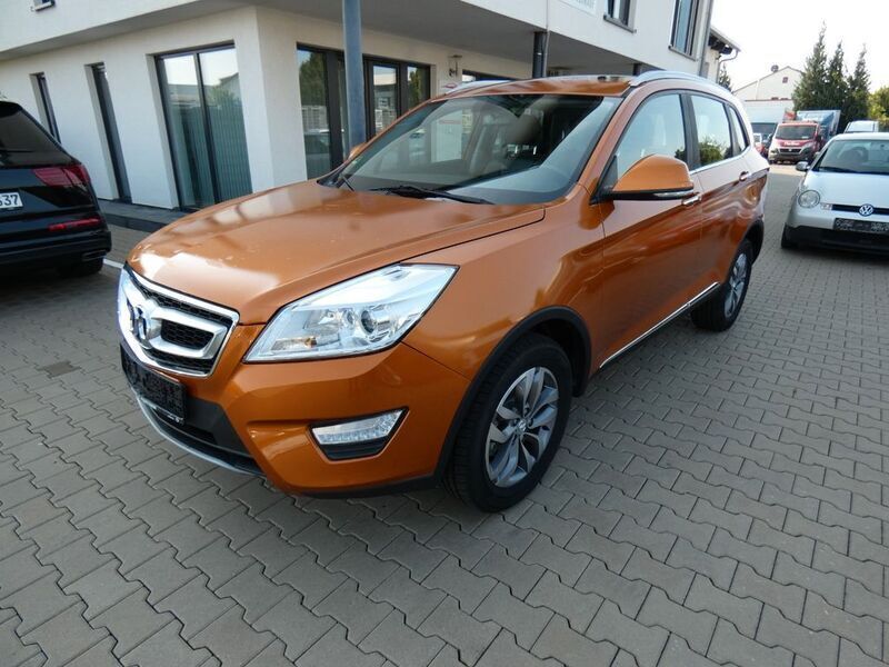 Gold Gebraucht 2017 Baic X65 SUV | 7.490 € - Bild 1/4