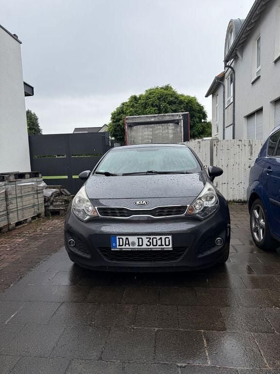 Schwarz Gebraucht 2014 Kia Rio Edition 7 Limousine | 6.000 € (Fairer Preis) - Bild 1/4