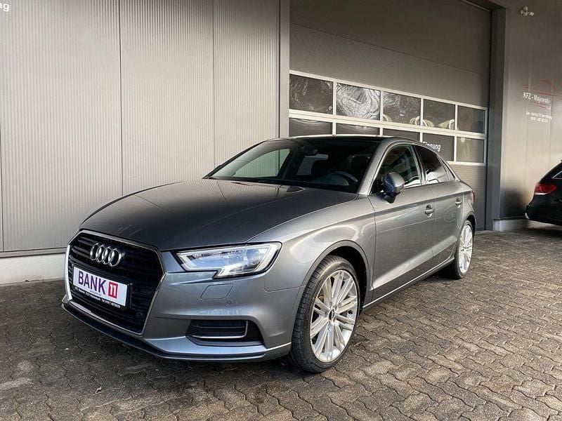 Grau Gebraucht 2018 Audi A3 Sport Limousine | 19.990 € (Guter Preis) - Bild 1/4