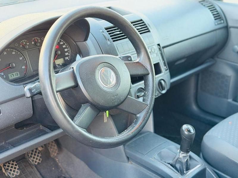 Gebraucht VW Polo Basis 54 PS (39 kW) 2003 Schwarz Kleinwagen