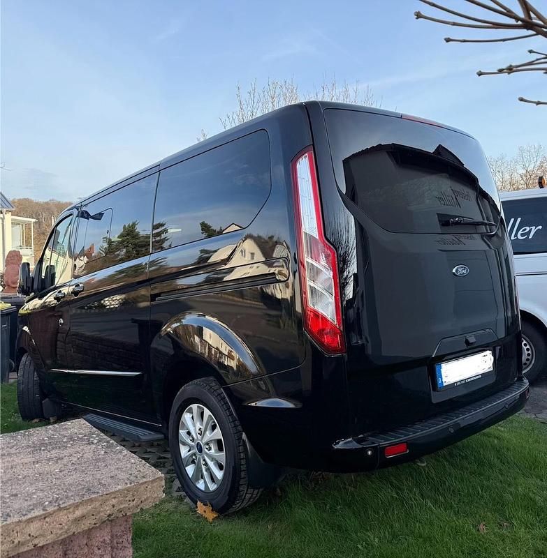 Gebraucht Ford Transit Custom 170 PS (125 kW) 2019 Schwarz Van / Kleinbus