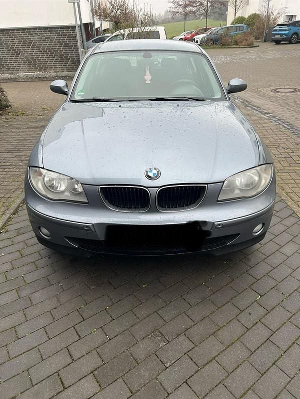 Grau Gebraucht 2006 BMW 118 Kleinwagen | 2.250 € (Superpreis) - Bild 1/4