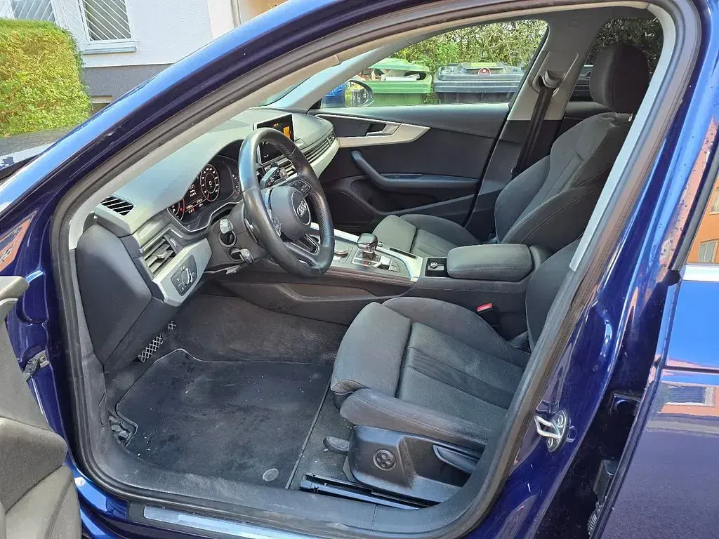 Gebraucht Audi A4 Sport 190 PS (139 kW) 2016 Blau Kombi