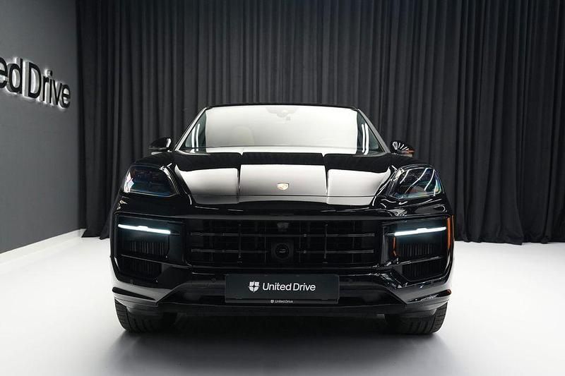 Gebraucht Porsche Cayenne Coupe 475 PS (349 kW) 2023 Schwarz Coupé