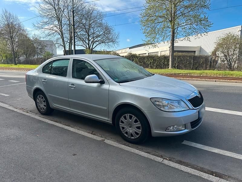 Gebraucht Skoda Octavia 101 PS (74 kW) 2009 Grau Limousine