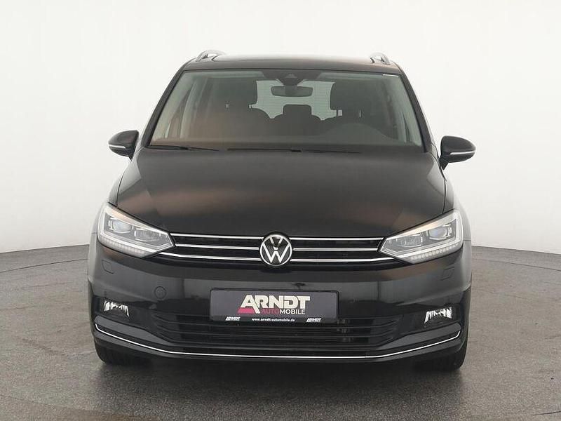 Gebraucht VW Touran Highline 150 PS (110 kW) 2025 Deep black perleffekt Van / Kleinbus