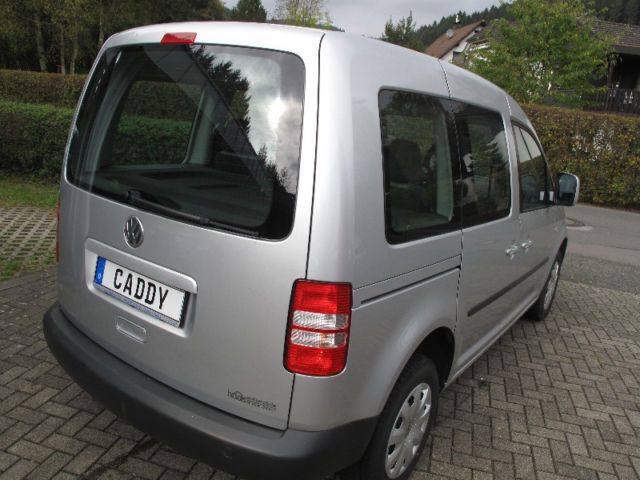 Gebraucht VW Caddy 102 PS (75 kW) 2011 Silber metallic Van / Kleinbus