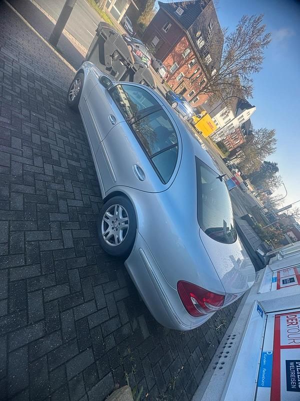 Gebraucht Mercedes E320 224 PS (164 kW) 2004 Silber Limousine