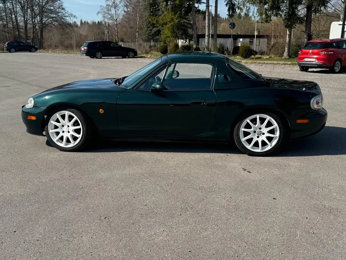 Gebraucht Mazda MX5 110 PS (80 kW) 2002 Grün Cabrio