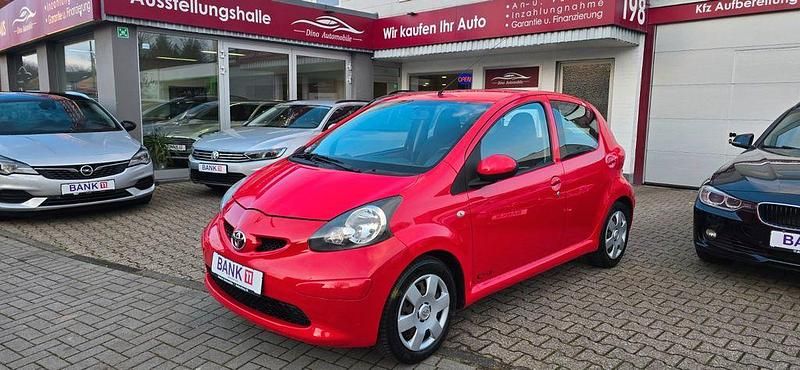 Gebraucht Toyota Aygo Cool 68 PS (50 kW) 2007 Rot Kleinwagen