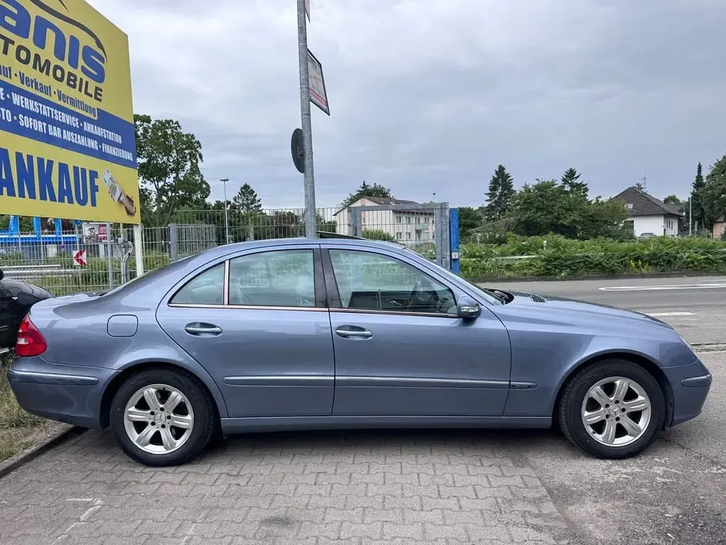 Gebraucht Mercedes E240 Avantgarde 177 PS (130 kW) 2004 Limousine