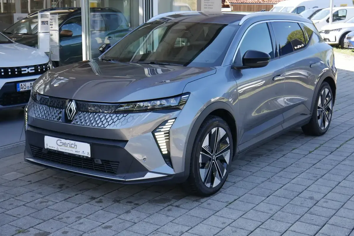 Gebraucht Renault Scenic E-Tech Techno 160 kW (218 PS) 2025 SUV