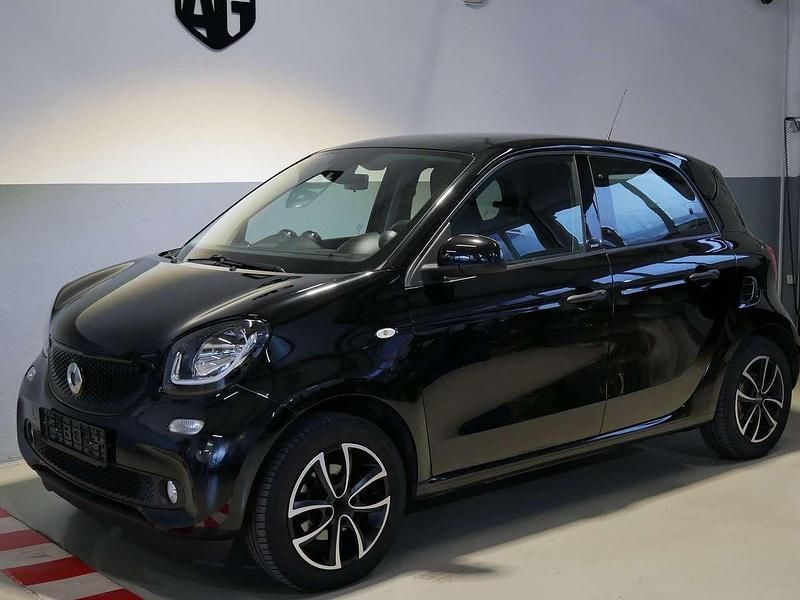 Gebraucht Smart ForFour Passion 90 PS (66 kW) 2016 Schwarz Kleinwagen