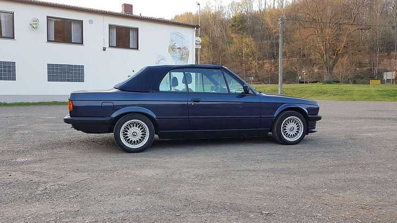 Gebraucht BMW 325 Cabriolet Shadowline 170 PS (125 kW) 1990 Blau Cabrio