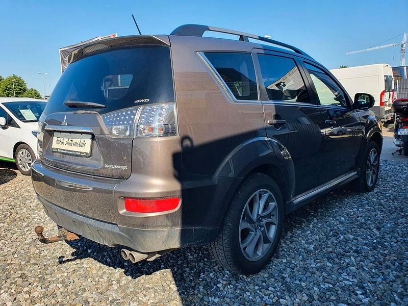 Gebraucht Mitsubishi Outlander 156 PS (114 kW) 2012 Braun SUV