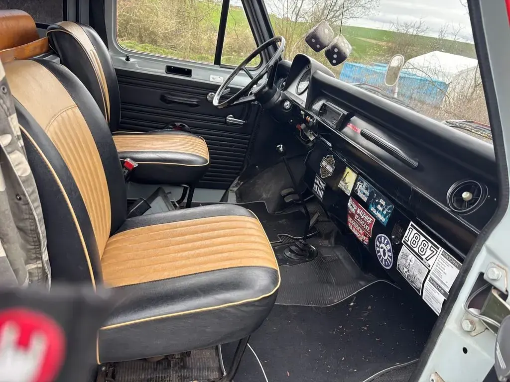 Gebraucht Ford Transit 65 PS (47 kW) 1977 Rot Van / Kleinbus